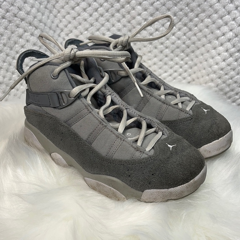 Boy Sneaker Jordan 2Y Gray White
